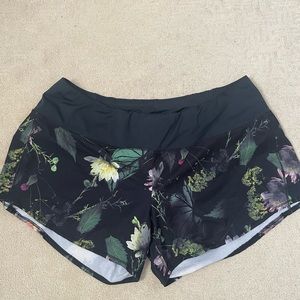 Oiselle Special Edition Floral Roga Shorts 12